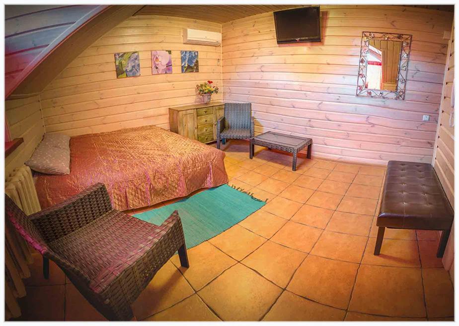 Hotel Bannyi Dvor Uzyn Bagian luar foto