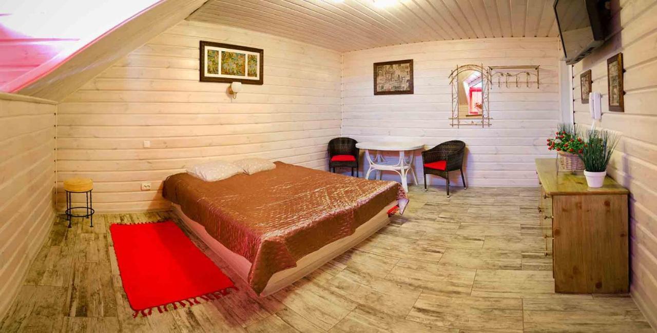Hotel Bannyi Dvor Uzyn Bagian luar foto